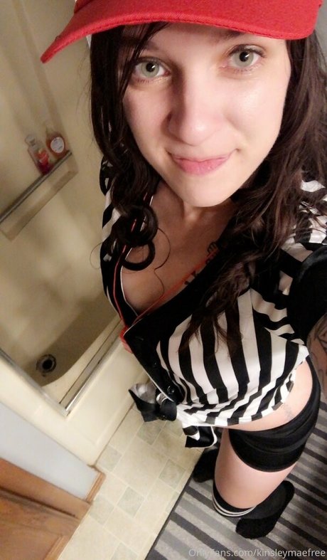 kinsleymaefree exklusive bild