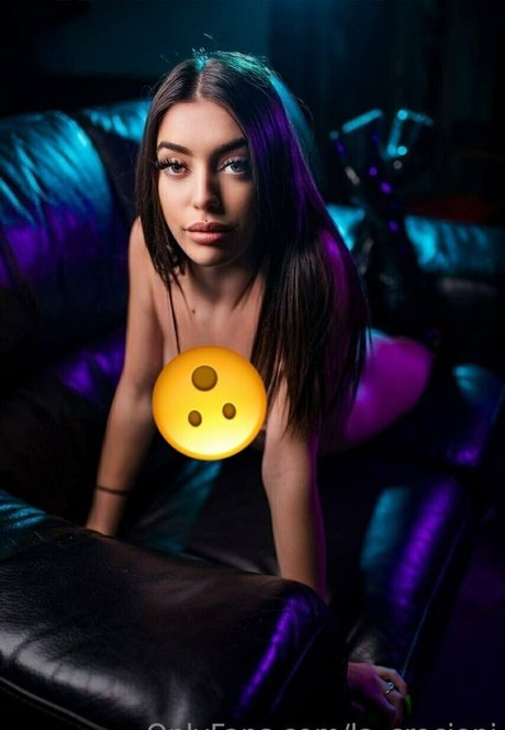 la crocioni hd pornographische bilder