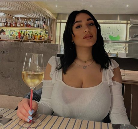 Rita Senatore kunst hübsche galerie