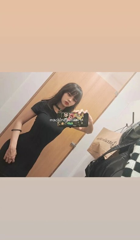 Kuro Emma schöne galerien