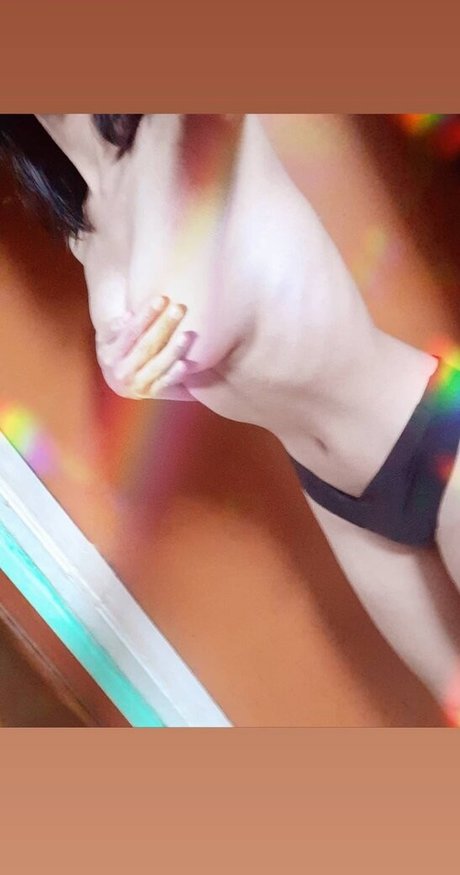 Kuro Emma erwachsene schöne fotos