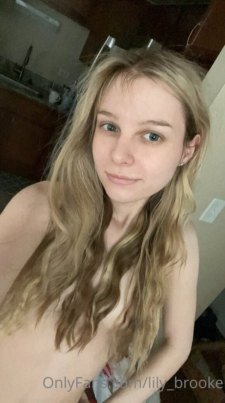 Lily Brooke porno hd galerien