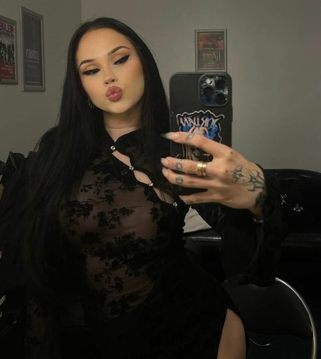 Maggie Lindemann hd porno foto