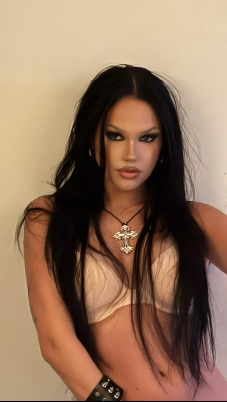 Maggie Lindemann model hübsche archiv