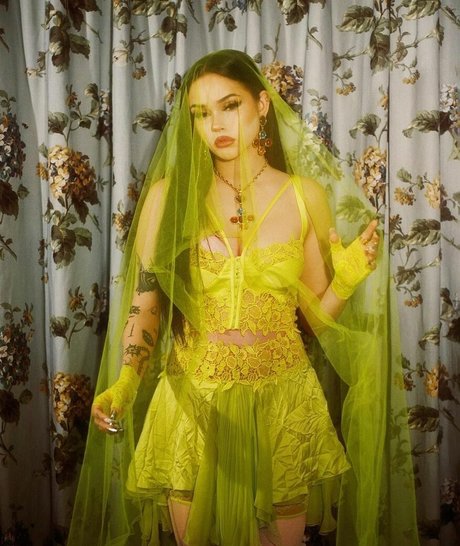 Maggie Lindemann nackt pornografische galerie