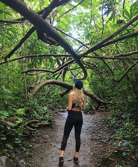 Megan Aisoff hübsche nackte foto