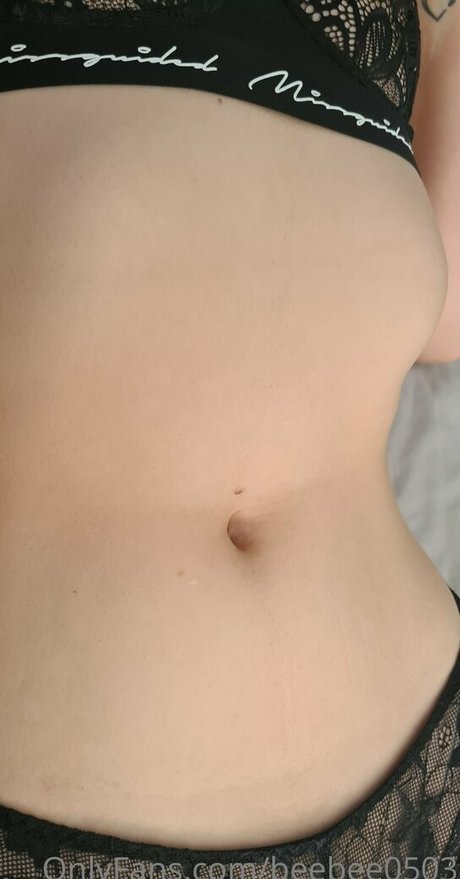 beebee0503 model nackte foto