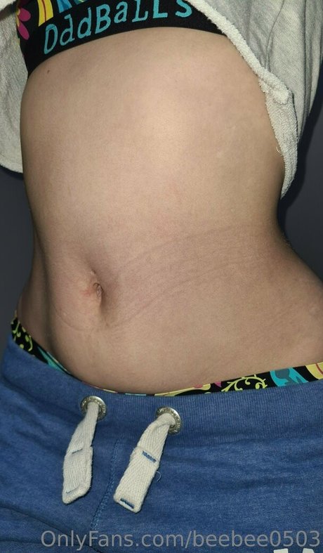 beebee0503 nackt schöne bild