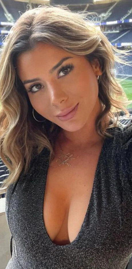 Isabela Pagliari nackt schöne bild