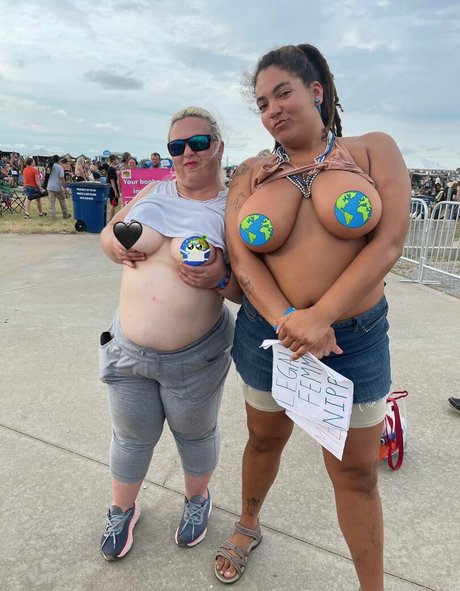 dünne asiatische teenager-onlyfans heiße hd archiv