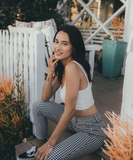 carlieauszler model exklusive galerien