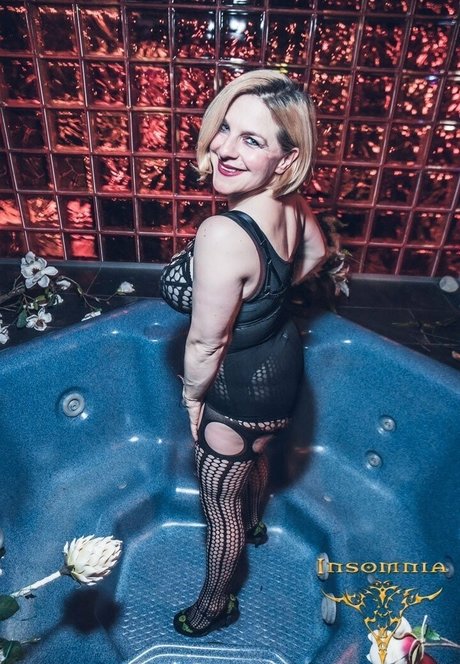 ebenholz-trans-onlyfans sexy nette galerie