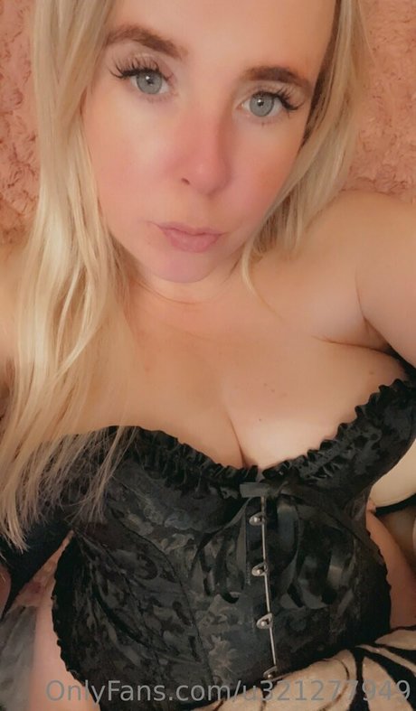 asiatische männliche onlyfans schöne hd bild