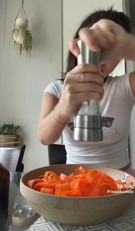 Issa Okamoto top xxx fotos