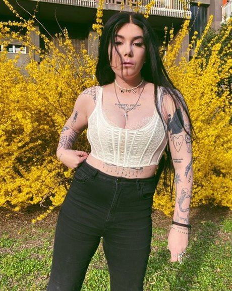 Ready To Glare nackt hd galerie