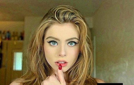 Chloe Mettenbrink pornostar akt galerien