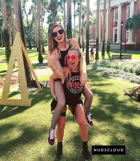 Chloe Mettenbrink hd heiße bilder