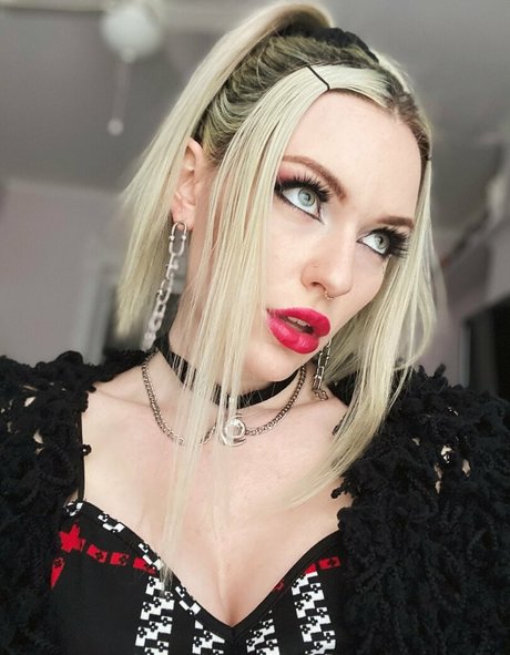 itsfreetorro schauspielerin heiße bilder