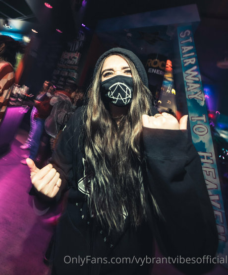 vybrantvibesofficial schöne heiße bilder