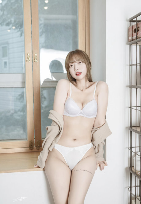 ebenholz-trans-onlyfans schöne akt archiv