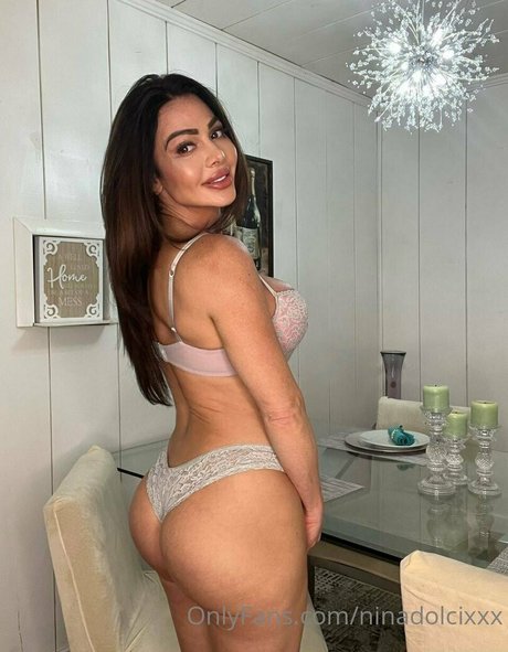 ebenholz-femdom-onlyfans schöne heiße foto