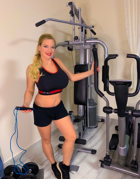 lenushka1050 xxx freie foto