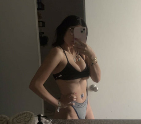 Emilia Torres sexy porno galerie