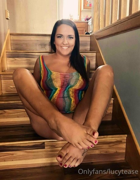 teaselucy model heiße fotos