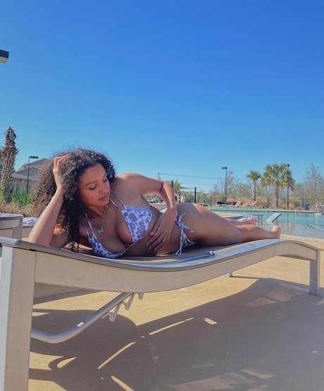 vollbusige rothaarige teen onlyfans erwachsene hübsche archiv