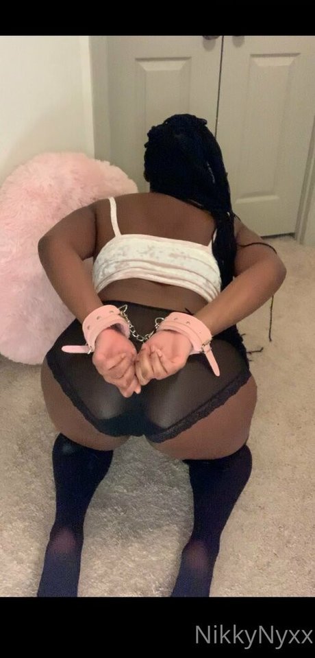 nikkynyxx model exklusive bilder