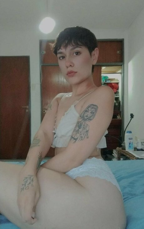 dollyflynne hübsche pornographische bild