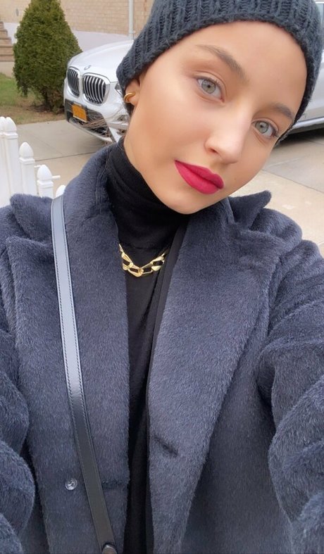 Julia Wieniawa pornostar exklusive bilder