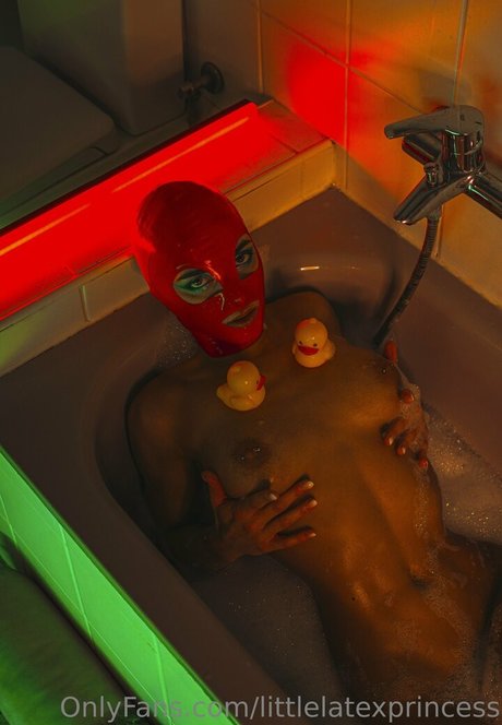 ebenholzdusche nur fans nackt schöne fotos