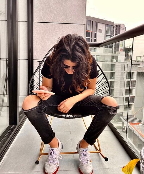 kurvige ebenholz-onlyfans schöne schöne bild