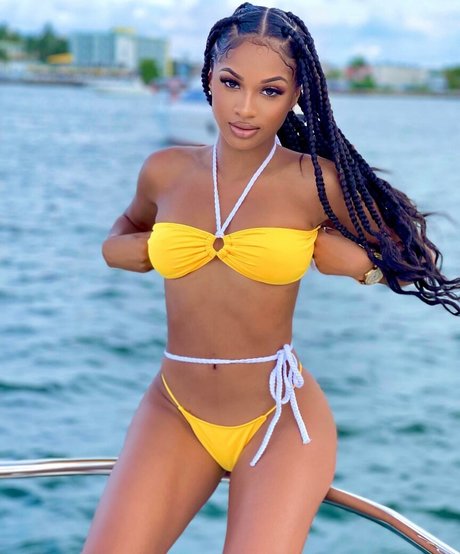 kurviges mädchen von nebenan nur fans erotische pornografische galerien