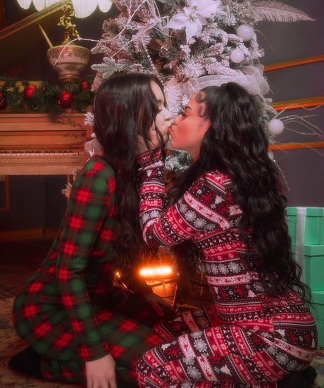 Liddlenique xxx erotische bild