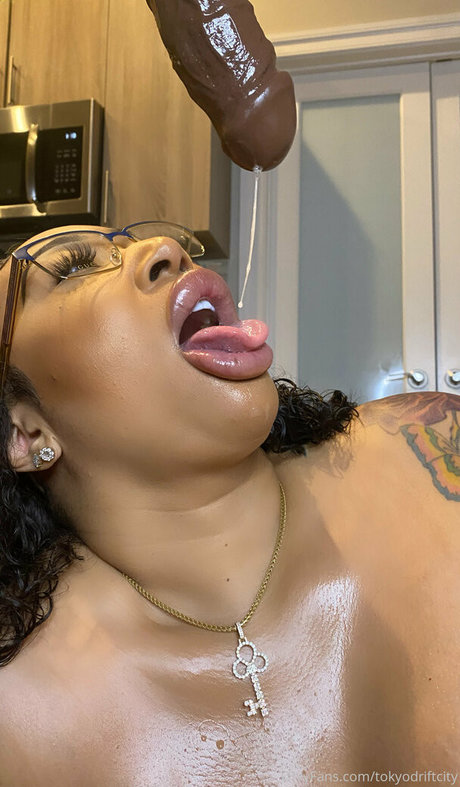 vollbusige rothaarige onlyfans schöne exklusive fotos