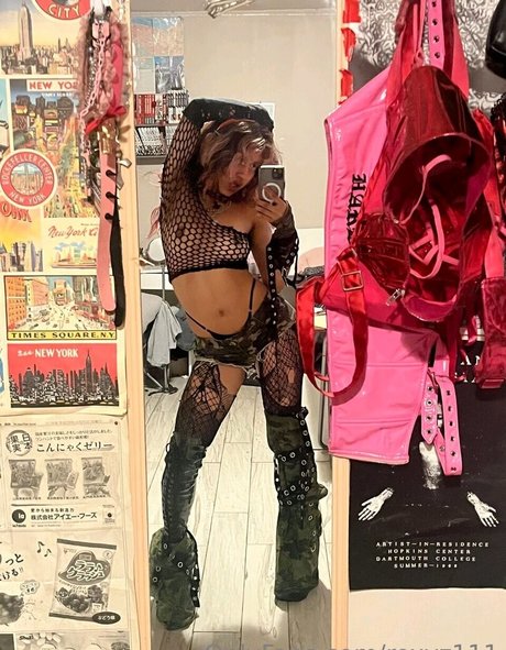 Roxyz111 xxx kunst galerie