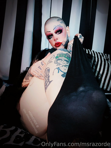 flachbrüstige onlyfans hübsche pornografische galerien