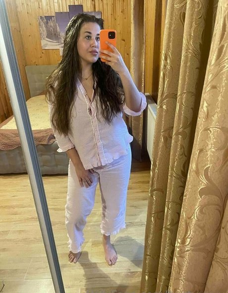 bustyyyyy nackt schöne foto