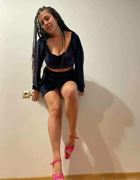 bustyyyyy kunst hübsche bilder