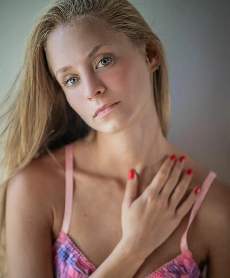 elabarkay porno top foto