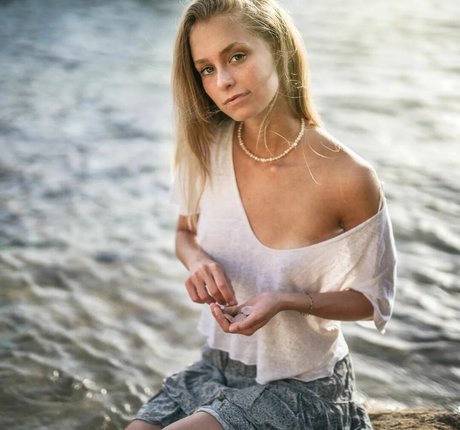 elabarkay pornostar erotische foto