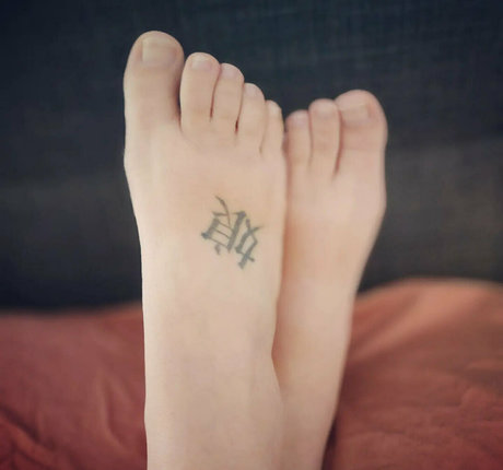 everlymoon schauspielerin sexy fotos