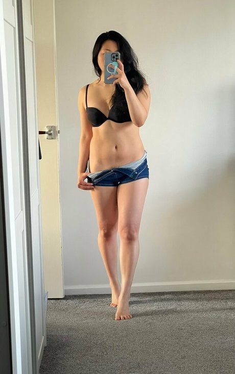 tomokorenfree heiße erotische foto