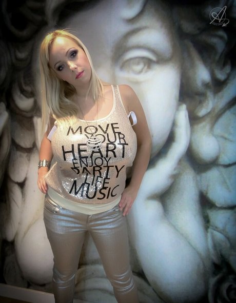 ingwer-teen-onlyfans sexy xxx foto