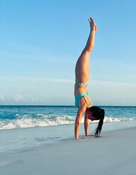 badlizzyy66 schöne kunst galerie