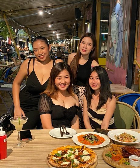 Aoy Chitchanok kunst pornografische foto