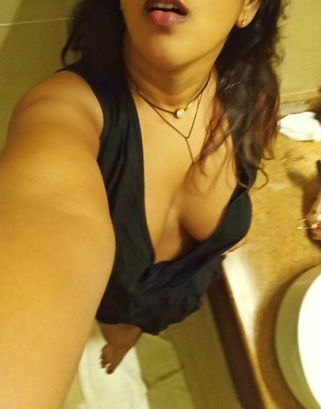 schlampe teen onlyfans erotische pornografische bilder