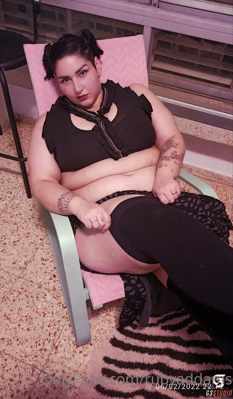 rubyaddams xxx schöne archiv